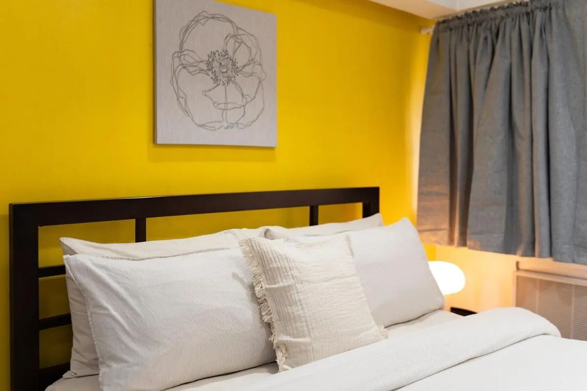 Greenbelt Makati Condo With Balcony & Park Views Manila