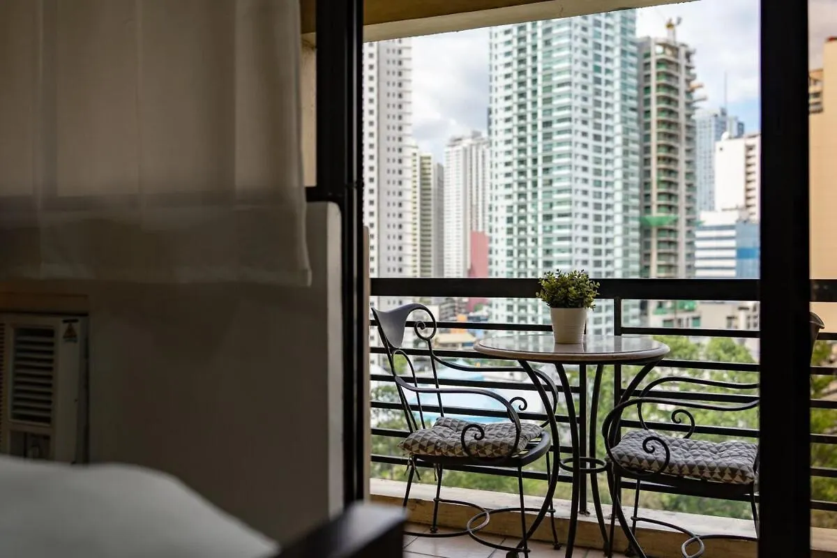 Greenbelt Makati Condo With Balcony & Park Views Manila