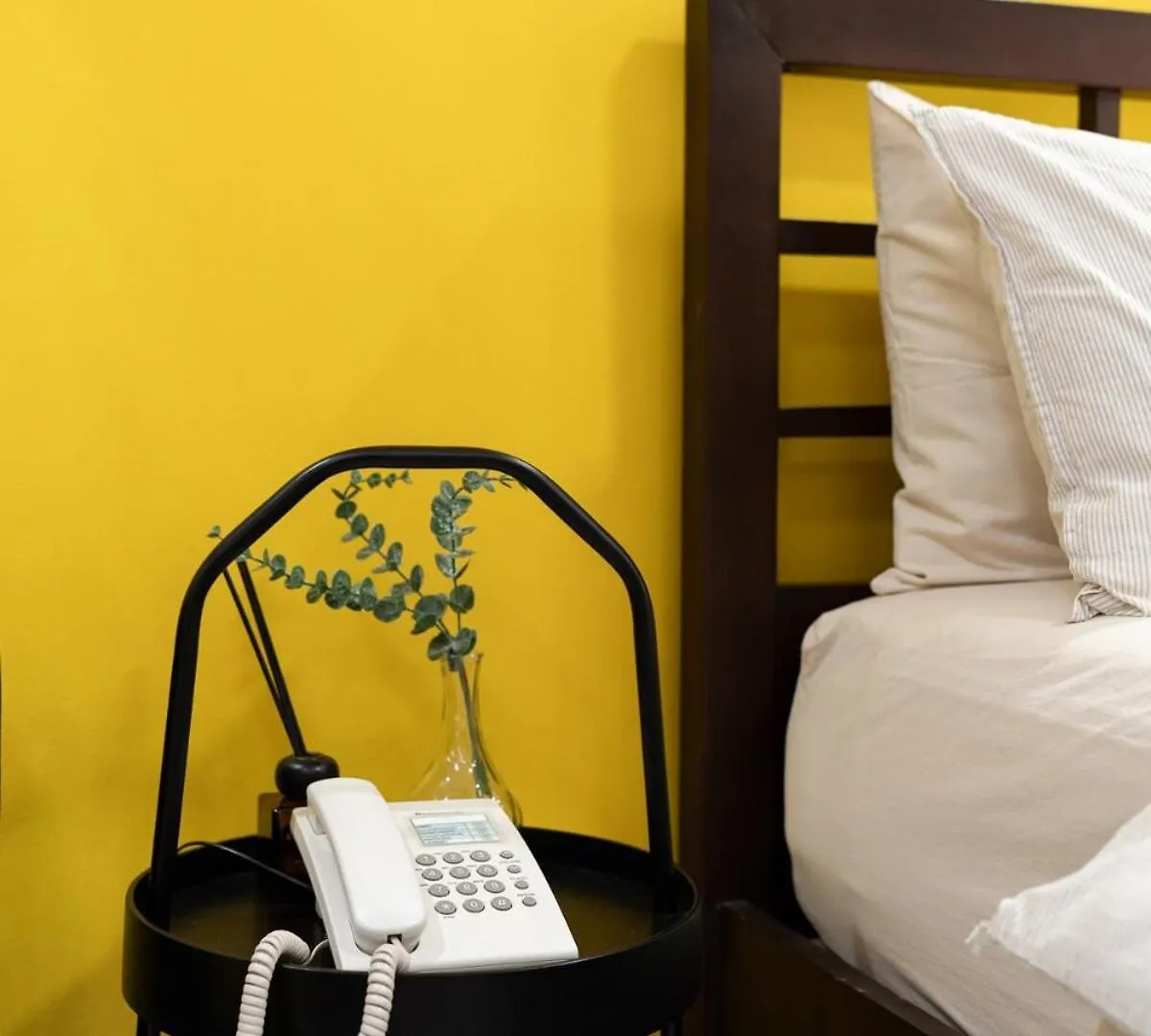 Greenbelt Makati Condo With Balcony & Park Views Manila